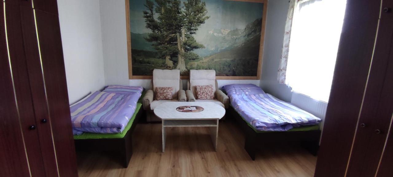 Ubytovani Ostrov U Macochy ภายนอก รูปภาพ